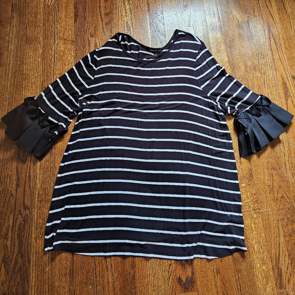 18/20 Flowy Black with White Stripes and 3/4 Fun Fleeve